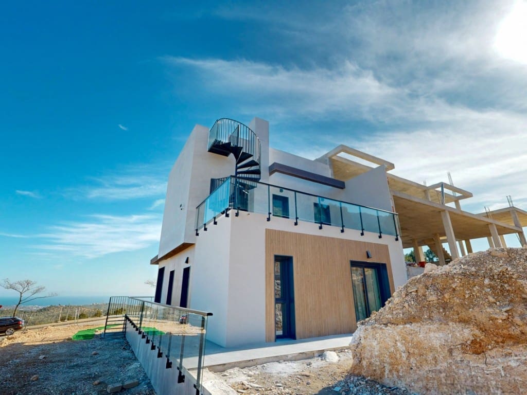 3 bedroom Villa for sale in Polop with pool - € 485,280 (Ref: 8973373)