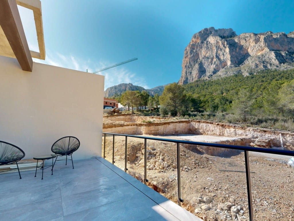 3 bedroom Villa for sale in Polop with pool - € 485,280 (Ref: 8973373)