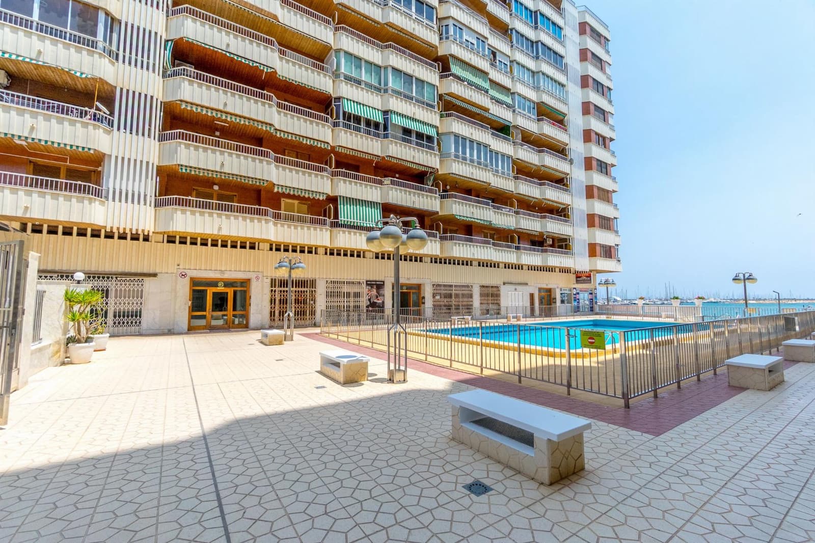 3 slaapkamer Appartement te koop in Torrevieja met zwembad - € 269.000 (Ref: 9060453)