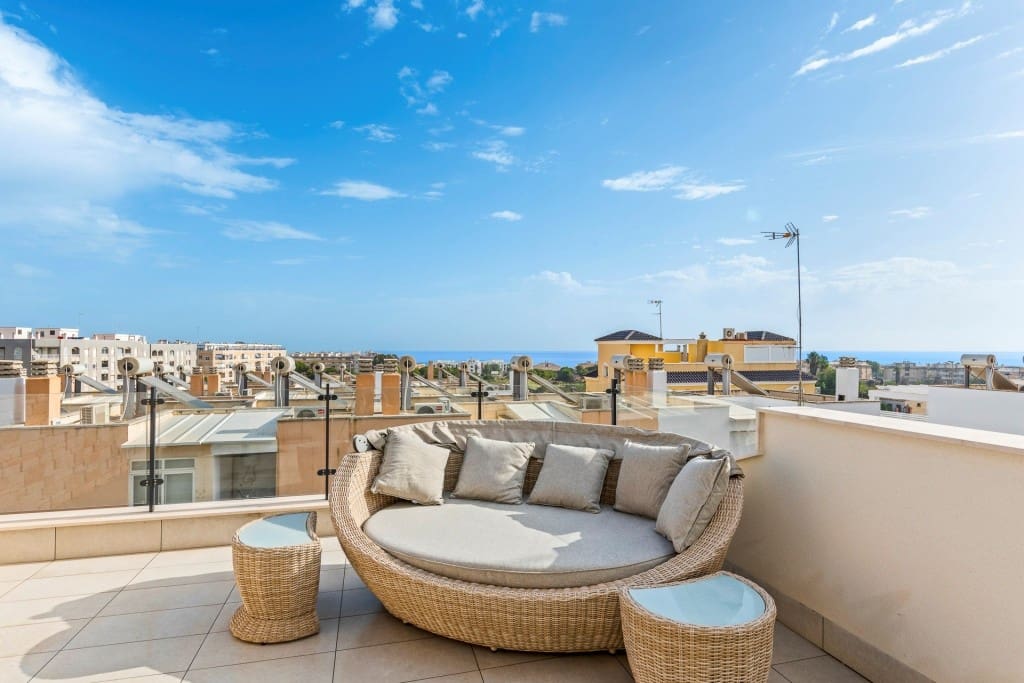 4 slaapkamer Villa te koop in Guardamar del Segura - € 436.000 (Ref: 9064060)