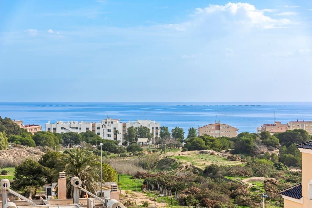 4 slaapkamer Villa te koop in Guardamar del Segura - € 436.000 (Ref: 9064060)