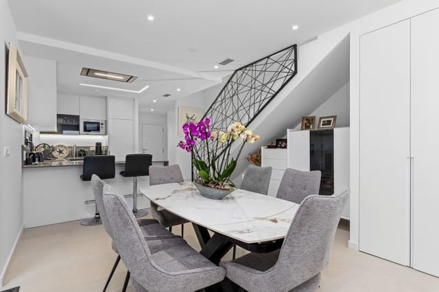 4 sovrum Villa till salu i Guardamar Playa, Guardamar del Segura - 436 000 € (Ref: 9064060)