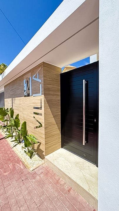 4 soverom Villa til salgs i Torrevieja med svømmebasseng - € 650 000 (Ref: 9136412)