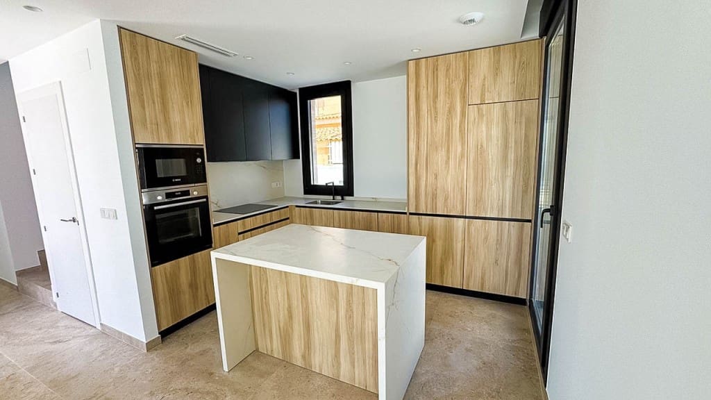 4 soverom Villa til salgs i Torrevieja med svømmebasseng - € 650 000 (Ref: 9136412)