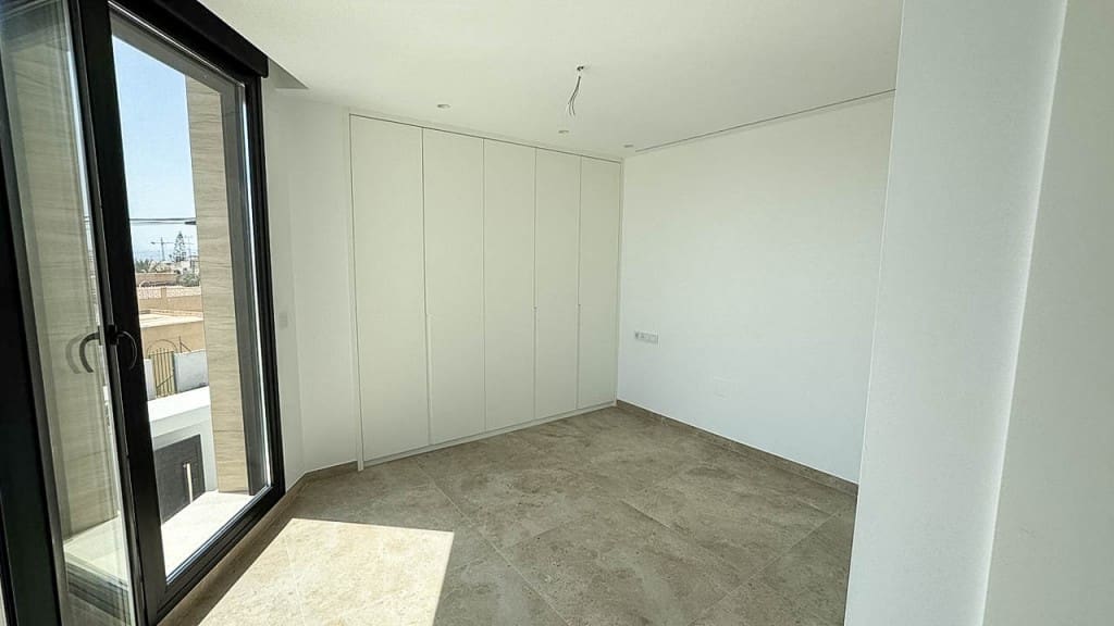 4 soverom Villa til salgs i Torrevieja med svømmebasseng - € 650 000 (Ref: 9136412)