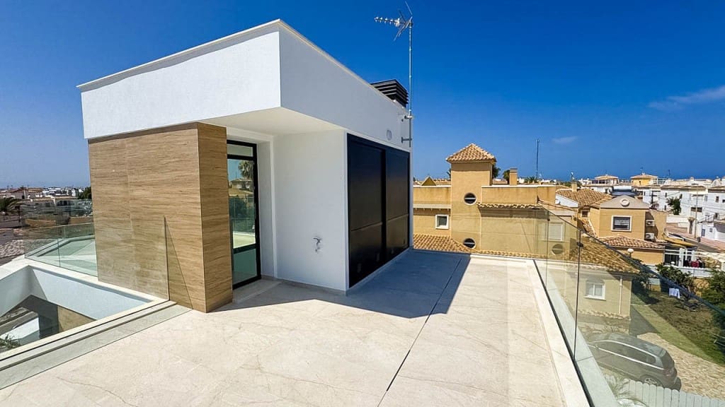 4 soverom Villa til salgs i Torrevieja med svømmebasseng - € 650 000 (Ref: 9136412)