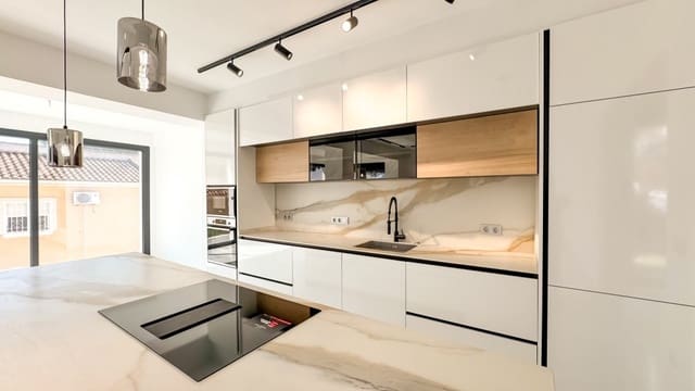 4 sypialnia Willa na sprzedaż w Los Altos z basenem - 995 000 € (Ref: 9141920)