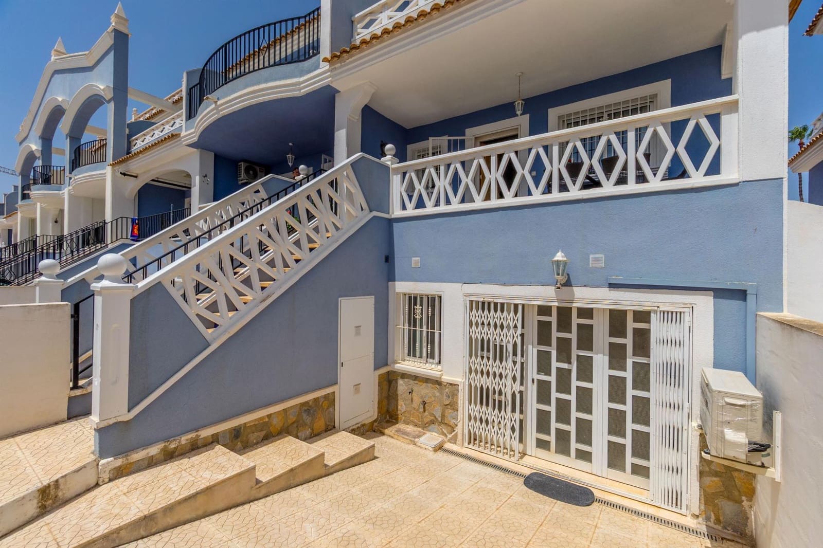 3 soverom Villa til salgs i Ciudad Quesada med svømmebasseng garasje - € 269 900 (Ref: 9189201)