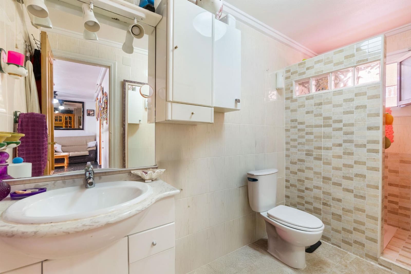 Apartamento de 2 habitaciones en Torrevieja en venta con piscina - 150.000 € (Ref: 9342149)