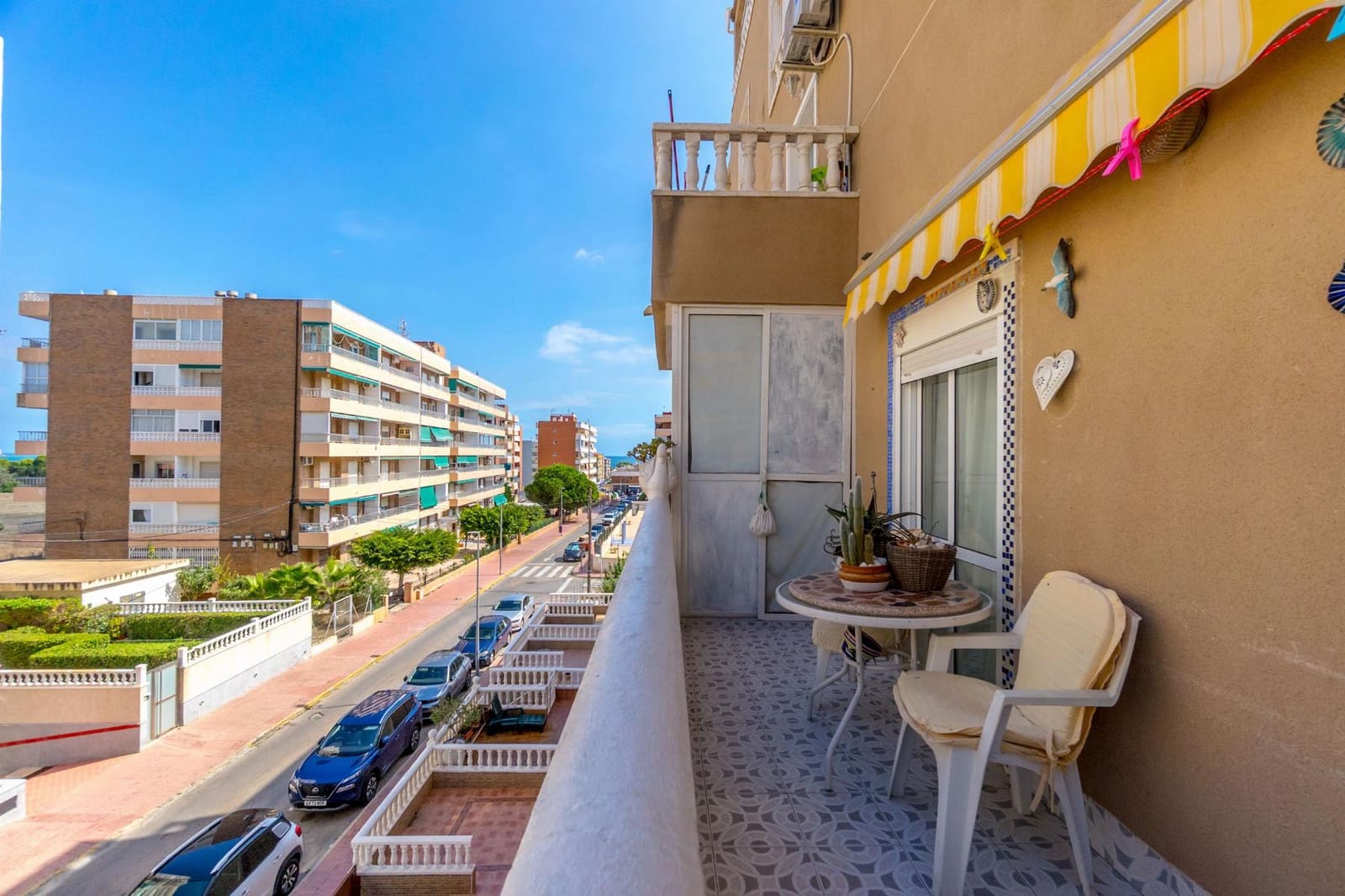 Apartamento de 2 habitaciones en Torrevieja en venta con piscina - 150.000 € (Ref: 9342149)