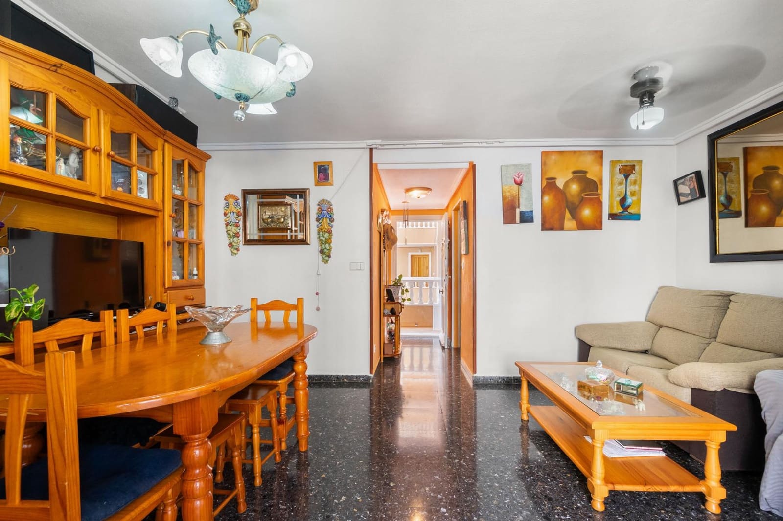 Apartamento de 2 habitaciones en Torrevieja en venta con piscina - 150.000 € (Ref: 9342149)