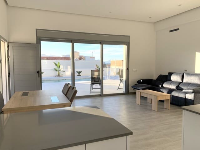 Chalet de 3 habitaciones en Rafal en venta con piscina - 415.000 € (Ref: 9379740)