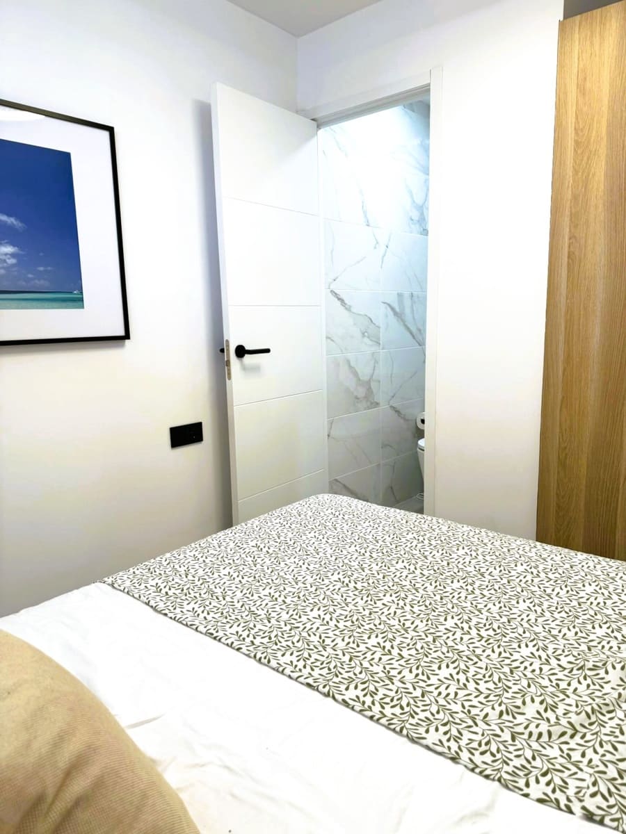 3 chambre Appartement à vendre à Torrevieja - 239 000 € (Ref: 9415421)