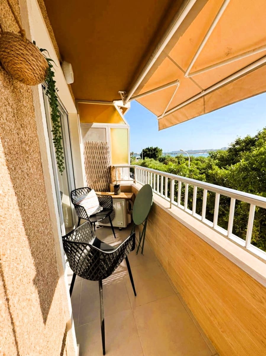 3 chambre Appartement à vendre à Torrevieja - 239 000 € (Ref: 9415421)
