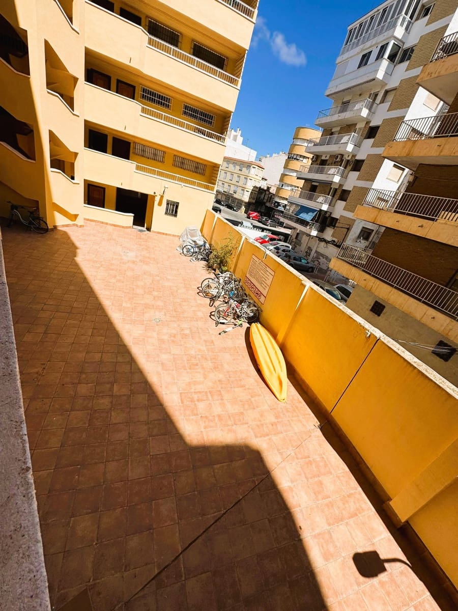 3 chambre Appartement à vendre à Torrevieja - 239 000 € (Ref: 9415421)