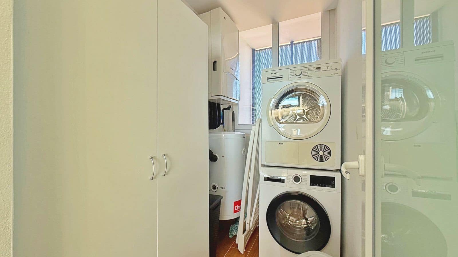 Ático de 2 habitaciones en Torrevieja en venta con garaje - 665.000 € (Ref: 9437805)