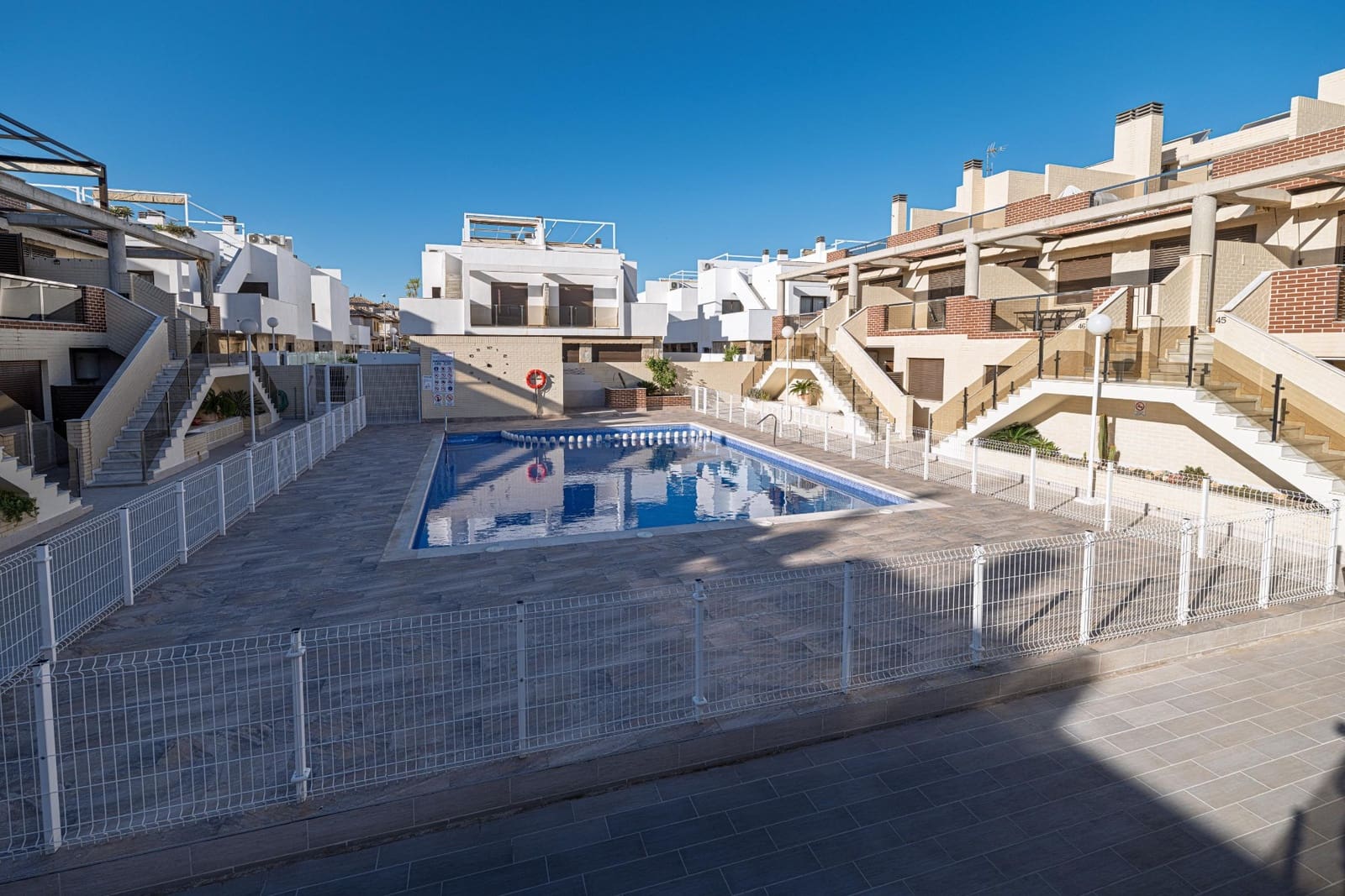 3 soverom Leilighet til salgs i Cabo Roig med svømmebasseng garasje - € 235 000 (Ref: 9441840)