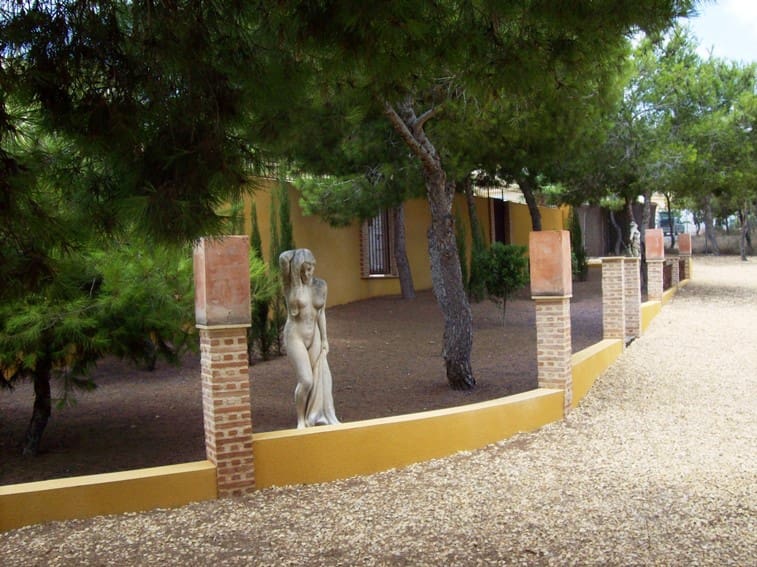 Finca/Casa Rural de 4 habitaciones en Ciudad Quesada en venta con piscina garaje - 999.950 € (Ref: 9445560)
