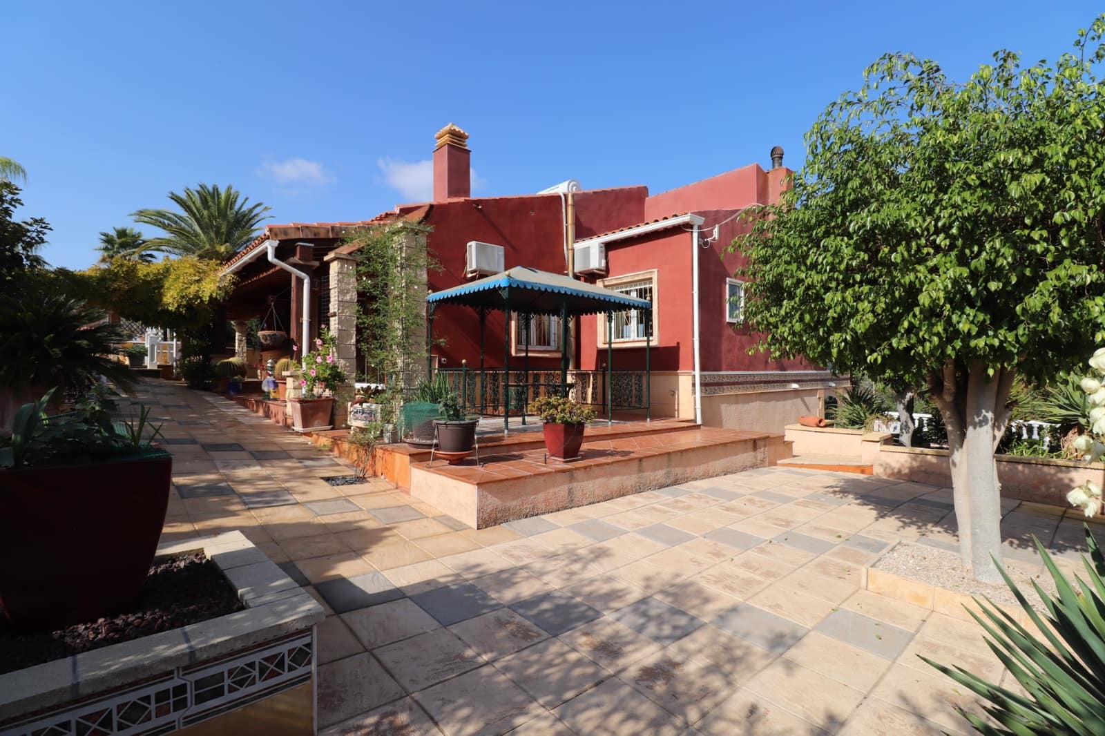 3 slaapkamer Villa te koop in Algorfa met zwembad garage - € 549.500 (Ref: 9445590)
