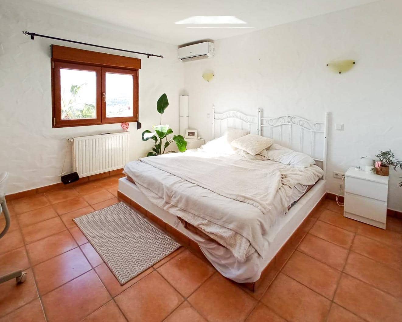 3 slaapkamer Villa te koop in Alfaz del Pi / L'Alfas del Pi met zwembad garage - € 1.210.000 (Ref: 9457817)