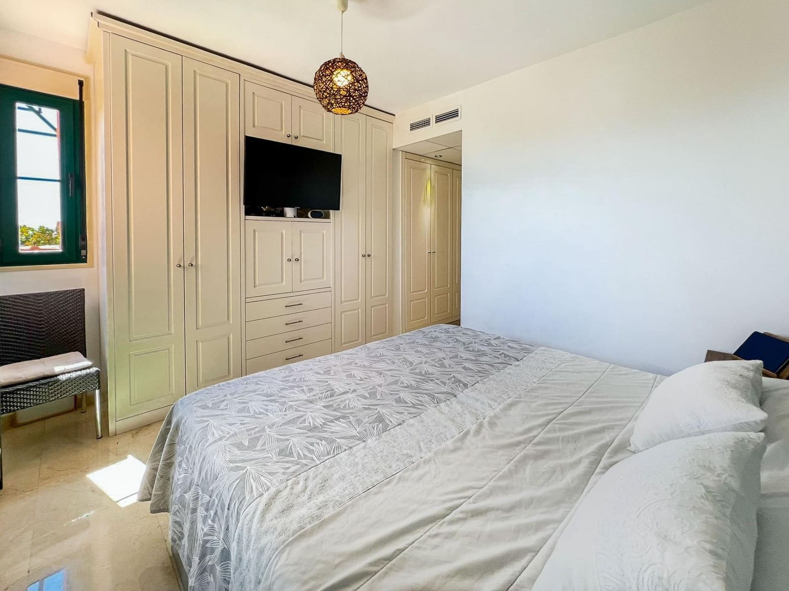 Apartamento de 3 habitaciones en Finestrat en venta con piscina garaje - 449.000 € (Ref: 9457823)