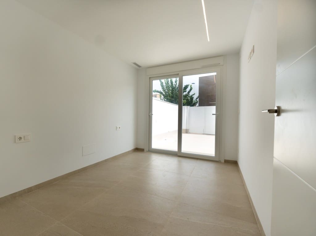 3 chambre Villa/Maison à vendre à San Pedro del Pinatar avec piscine - 389 000 € (Ref: 9462929)