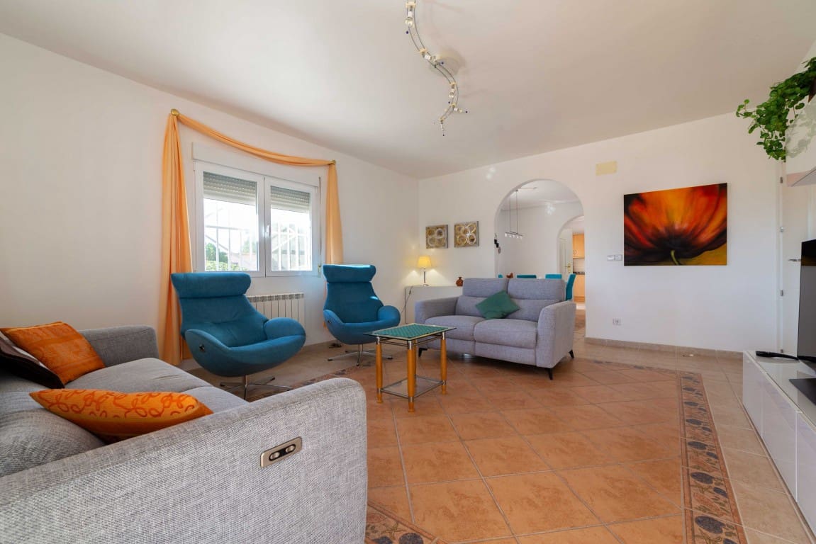 3 soverom Finca/Herregård til salgs i Albatera med svømmebasseng - € 330 000 (Ref: 9483765)