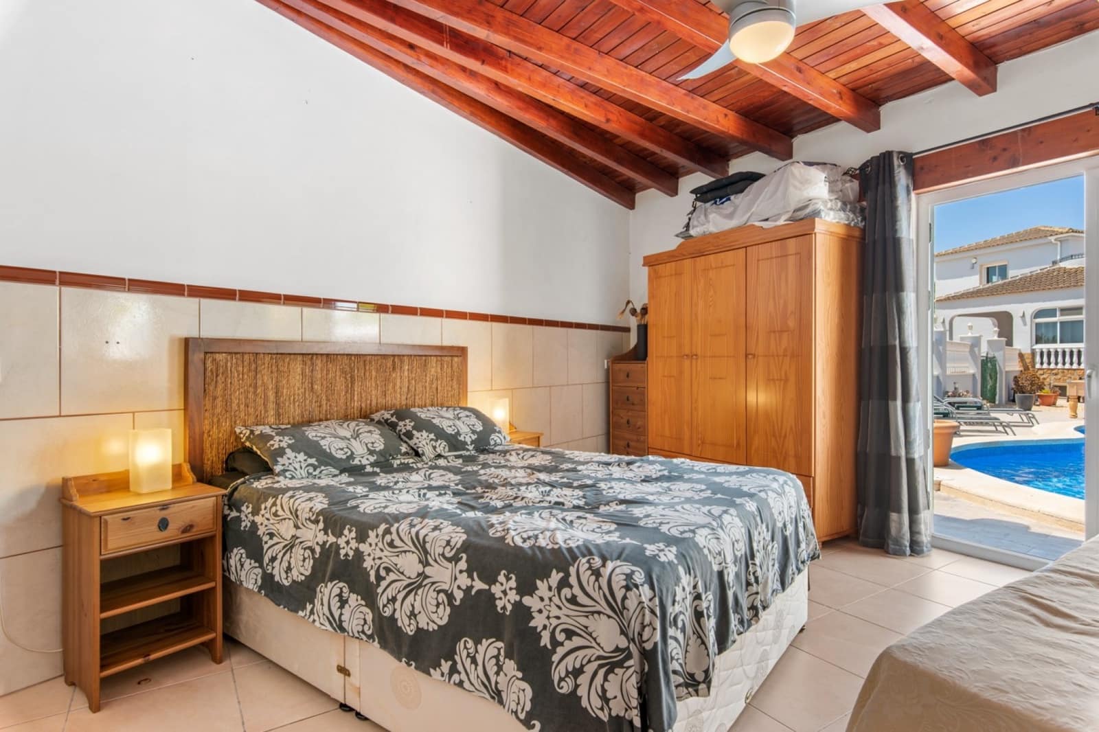 4 slaapkamer Finca/Landhuis te koop in Catral met zwembad garage - € 549.000 (Ref: 9527510)