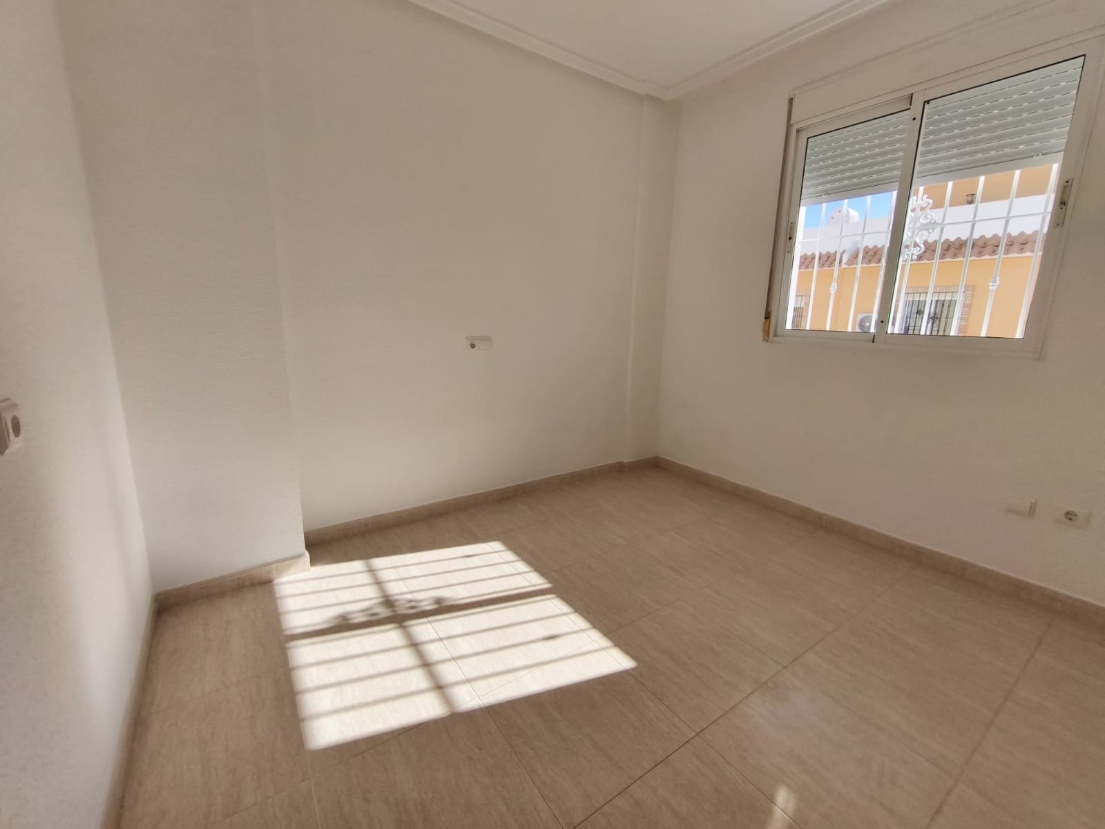 3 chambre Villa/Maison Semi-Mitoyenne à vendre à Ciudad Quesada avec piscine - 249 000 € (Ref: 9551500)
