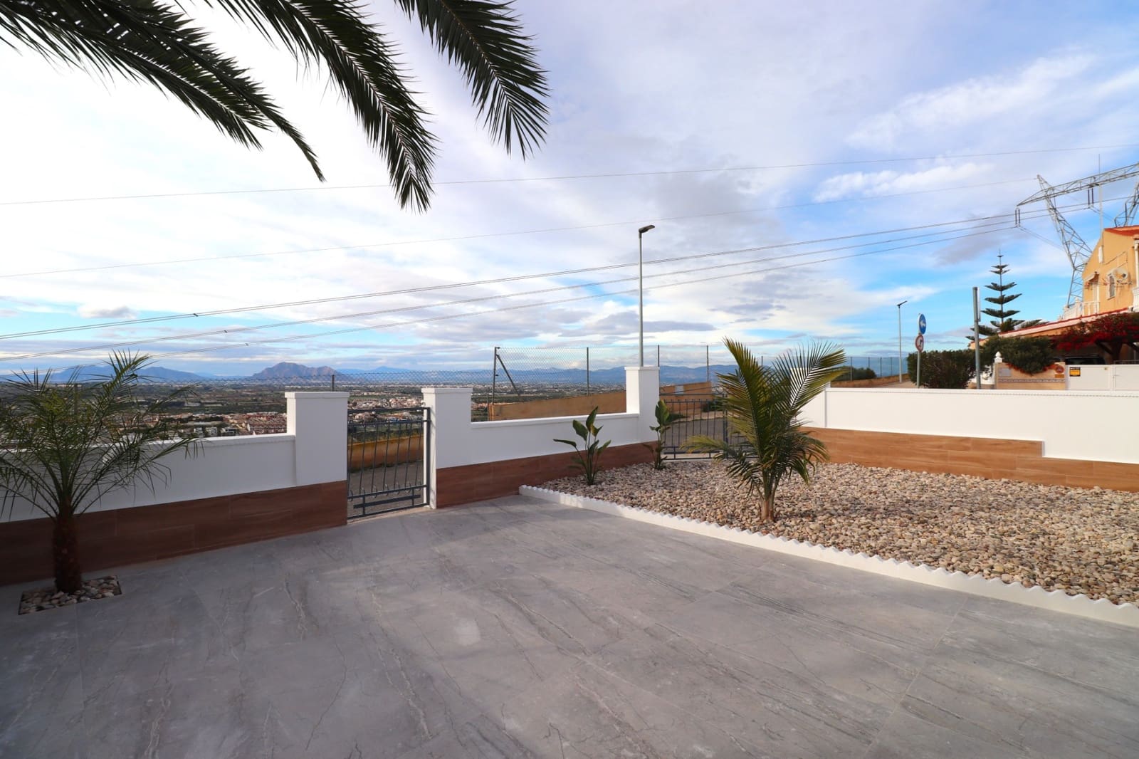3 sypialnia Bungalow na sprzedaż w Ciudad Quesada z basenem garażem - 249 000 € (Ref: 9564176)