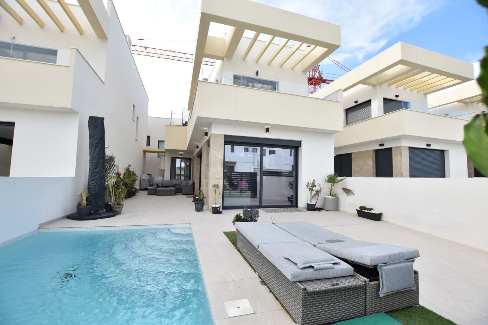 3 slaapkamer Villa te koop in Los Montesinos met zwembad garage - € 369.000 (Ref: 9571162)