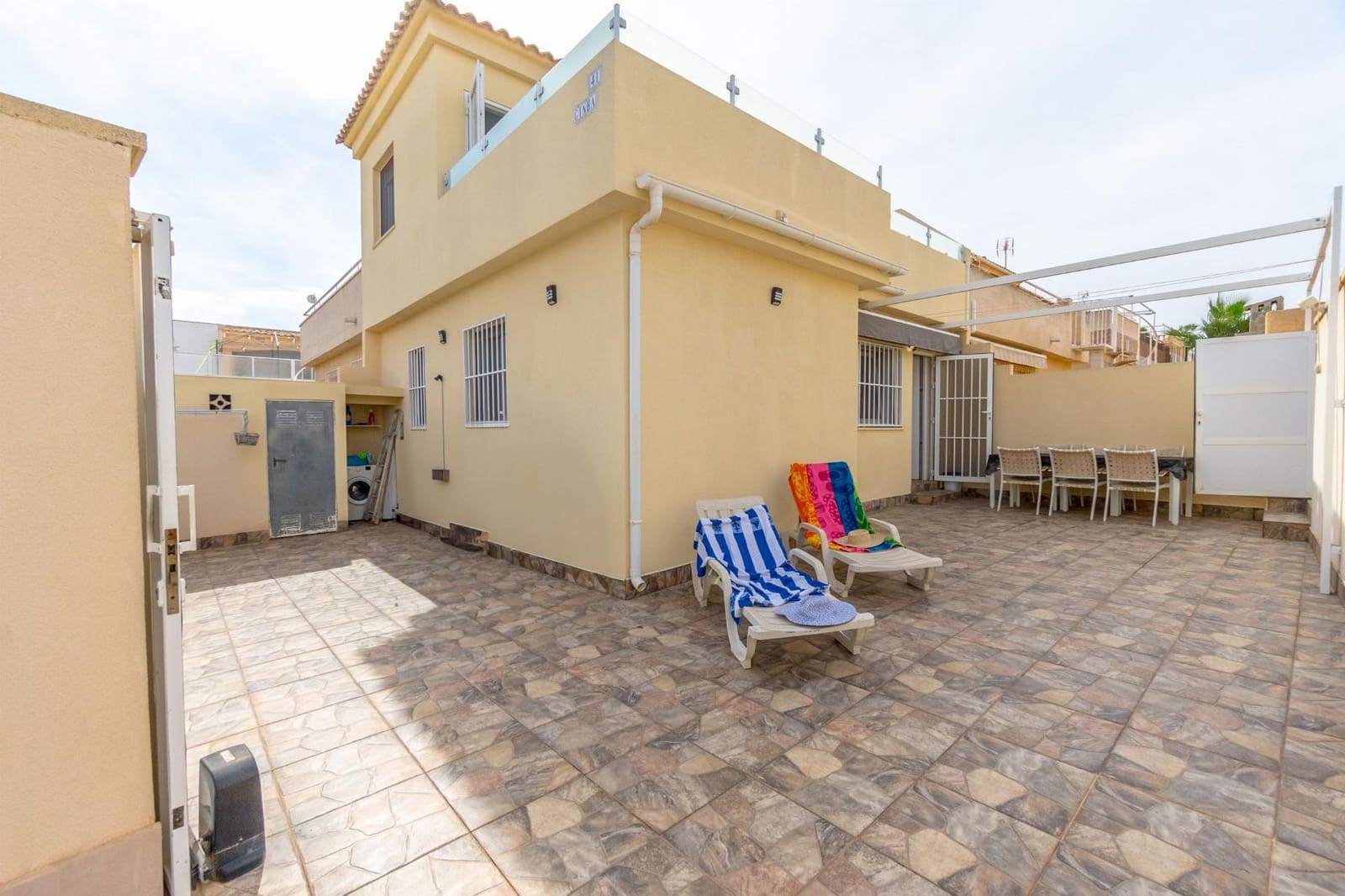 3 chambre Villa/Maison à vendre à Torrevieja avec piscine garage - 255 000 € (Ref: 9576699)