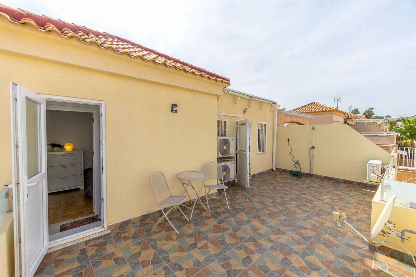 3 chambre Villa/Maison à vendre à Torrevieja avec piscine garage - 255 000 € (Ref: 9576699)