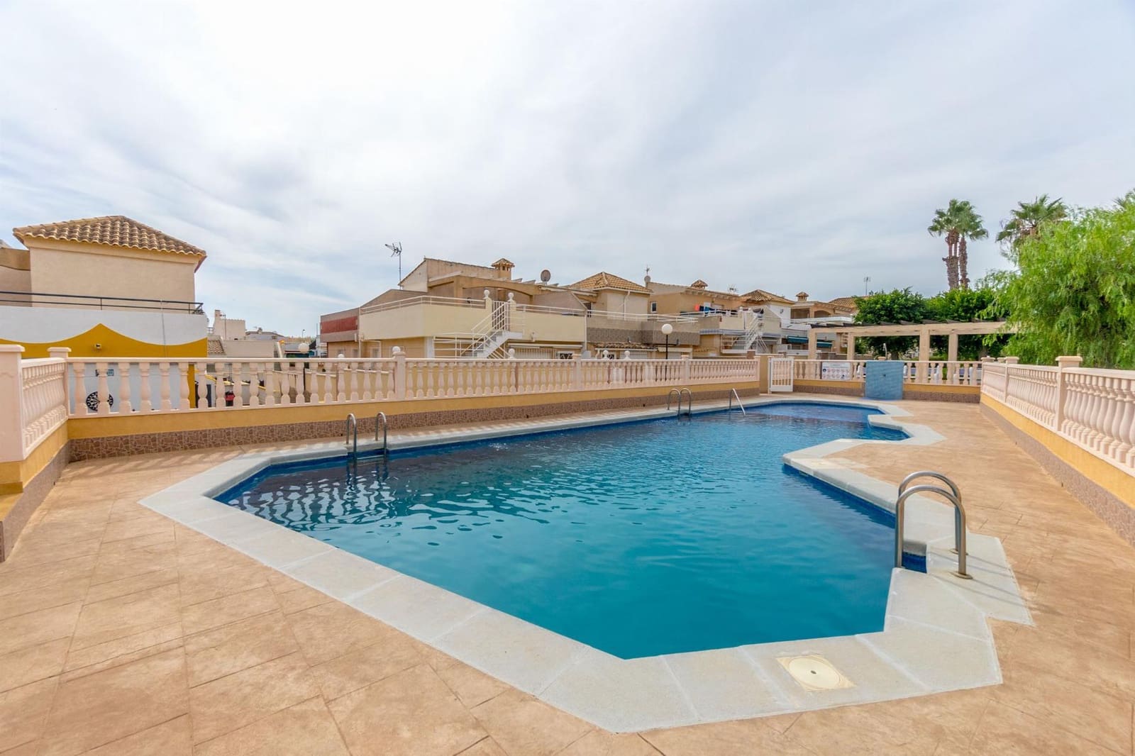 3 chambre Villa/Maison à vendre à Torrevieja avec piscine garage - 255 000 € (Ref: 9576699)