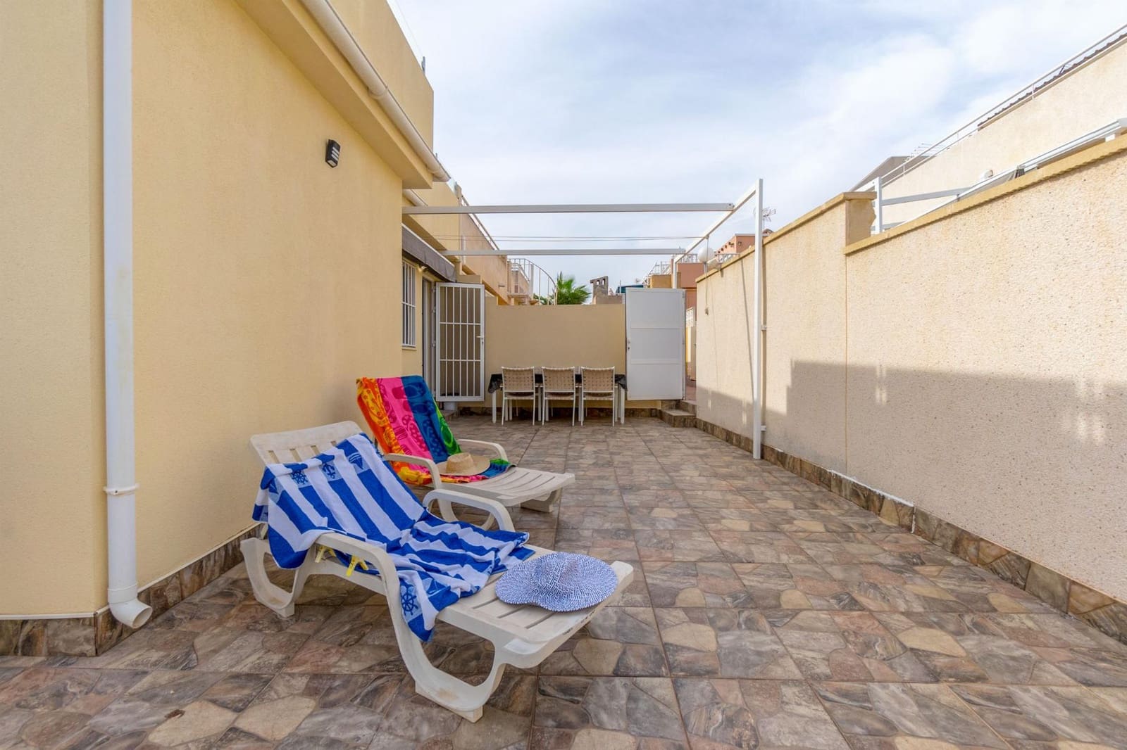 3 chambre Villa/Maison à vendre à Torrevieja avec piscine garage - 255 000 € (Ref: 9576699)