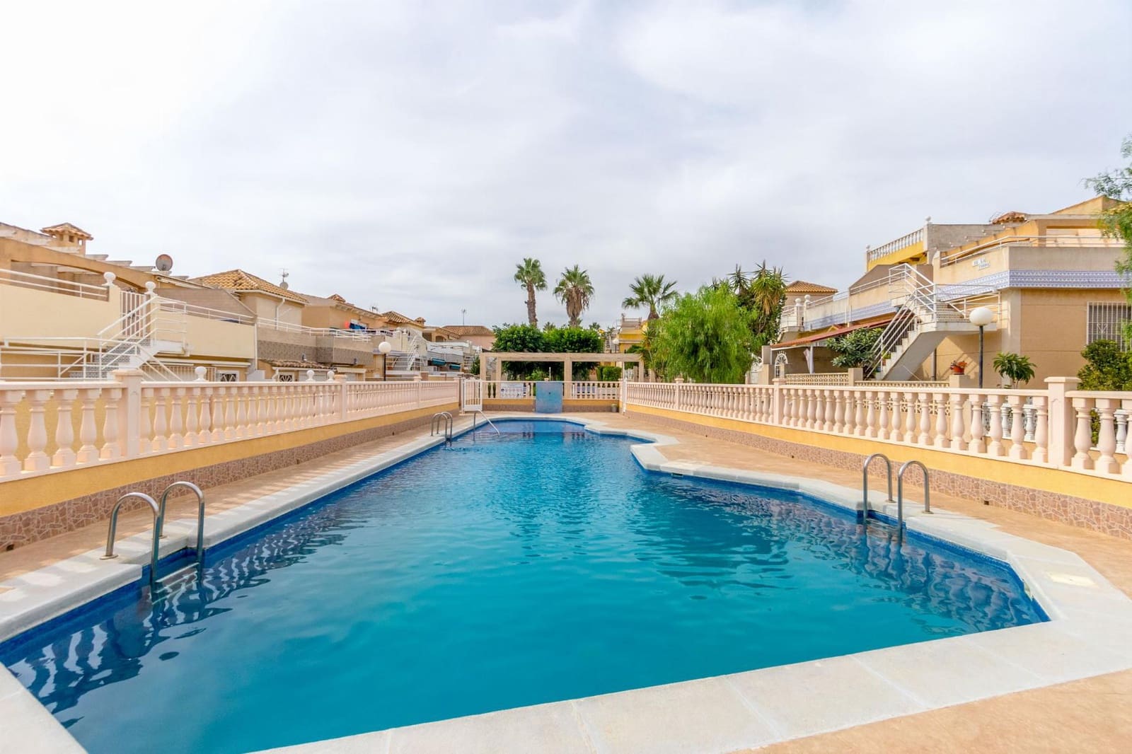 3 chambre Villa/Maison à vendre à Torrevieja avec piscine garage - 255 000 € (Ref: 9576699)