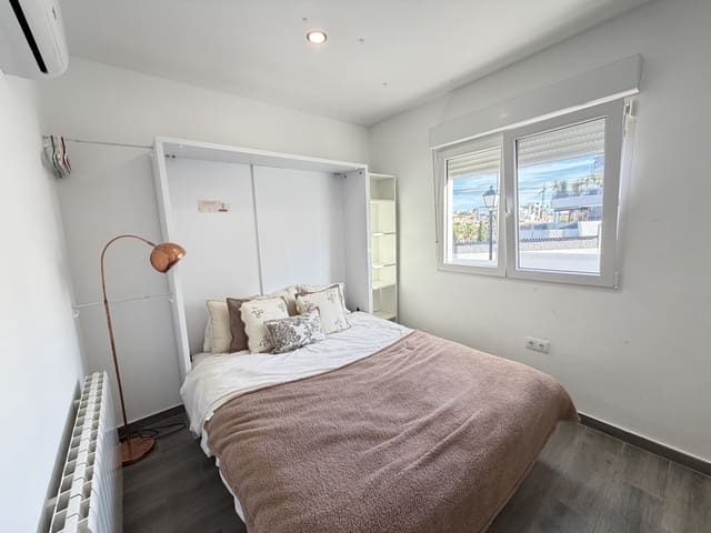 6 soveværelse Villa til salg i Villamartin, Orihuela med swimmingpool garage - € 695.000 (Ref: 9586794)