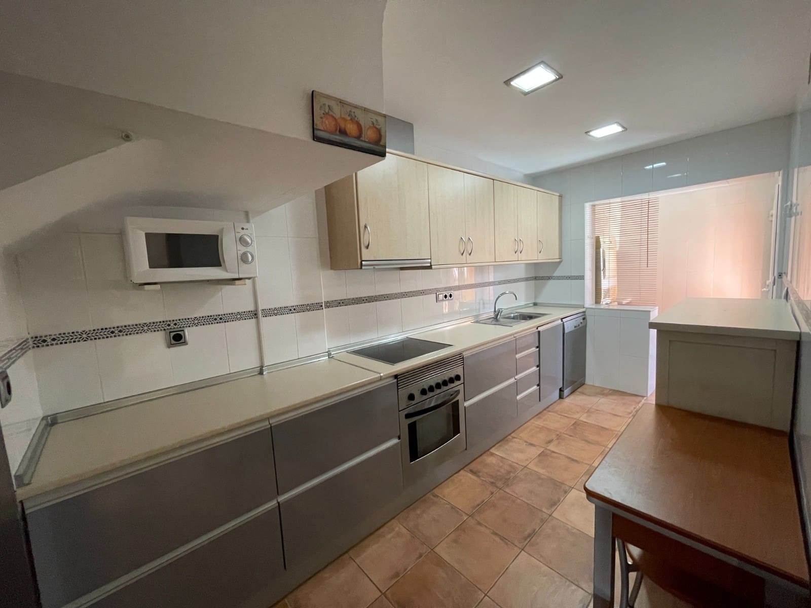 Casa de 4 habitaciones en Torre de la Horadada en venta con garaje - 435.000 € (Ref: 9634055)