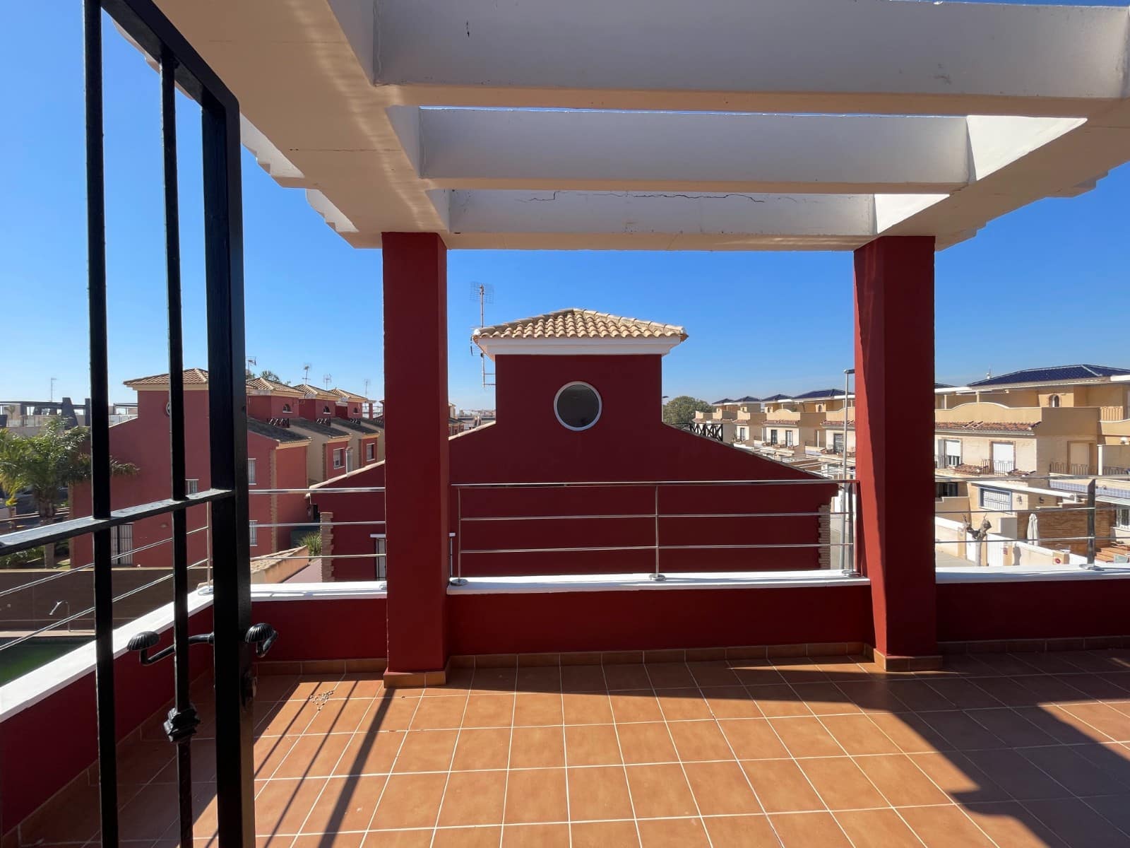 Casa de 4 habitaciones en Torre de la Horadada en venta con garaje - 435.000 € (Ref: 9634055)