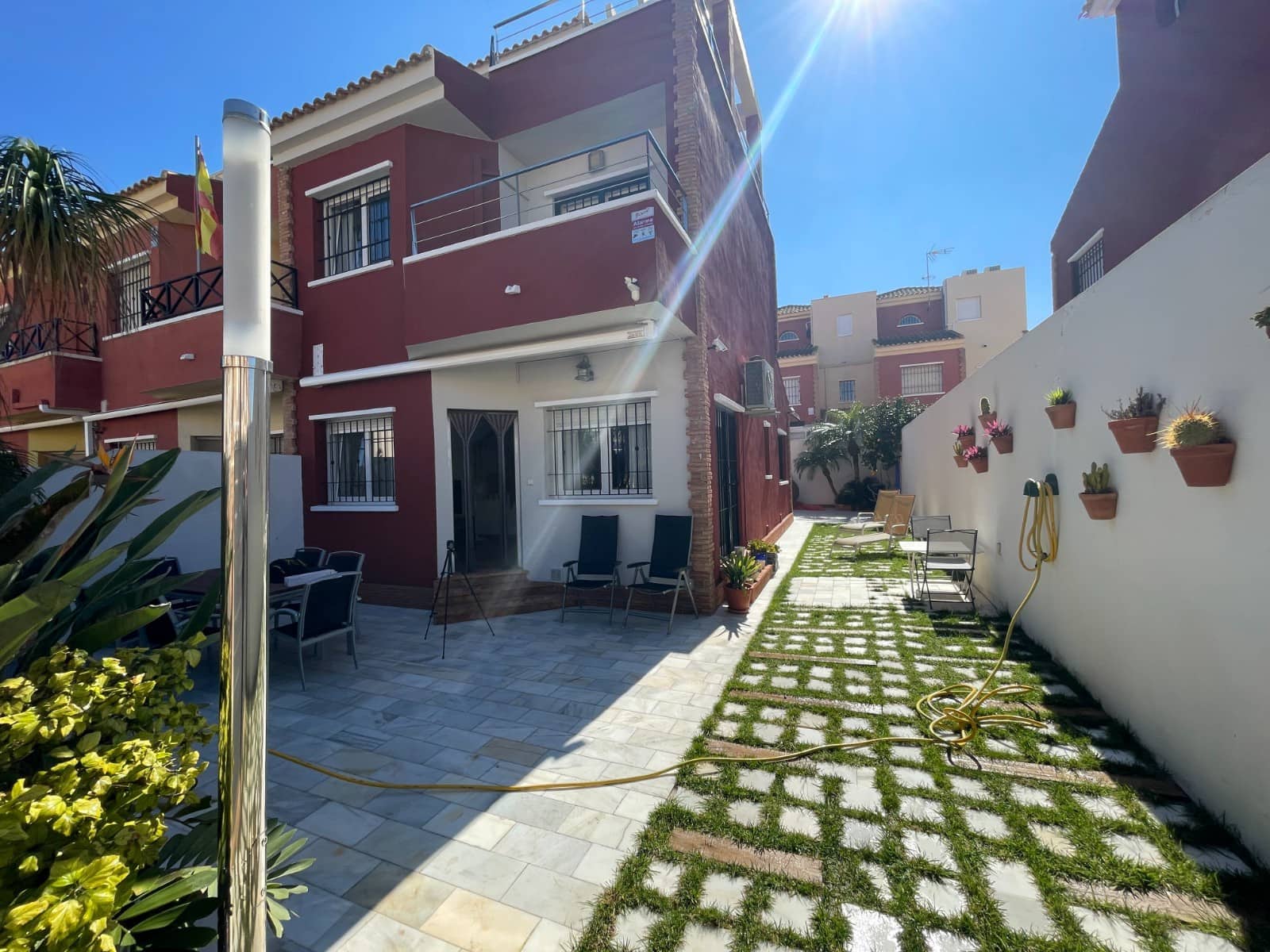 Casa de 4 habitaciones en Torre de la Horadada en venta con garaje - 435.000 € (Ref: 9634055)