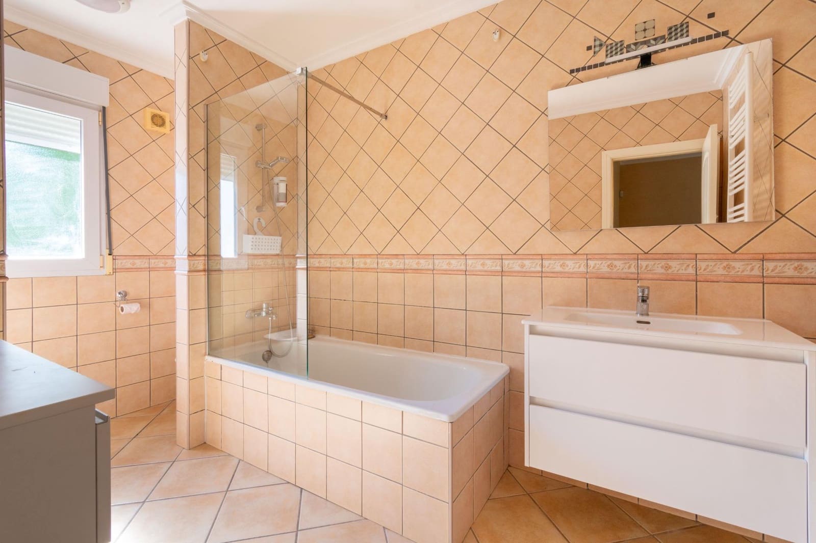 4 sovrum Villa till salu i Alfaz del Pi / L'Alfas del Pi med pool garage - 650 000 € (Ref: 9634246)