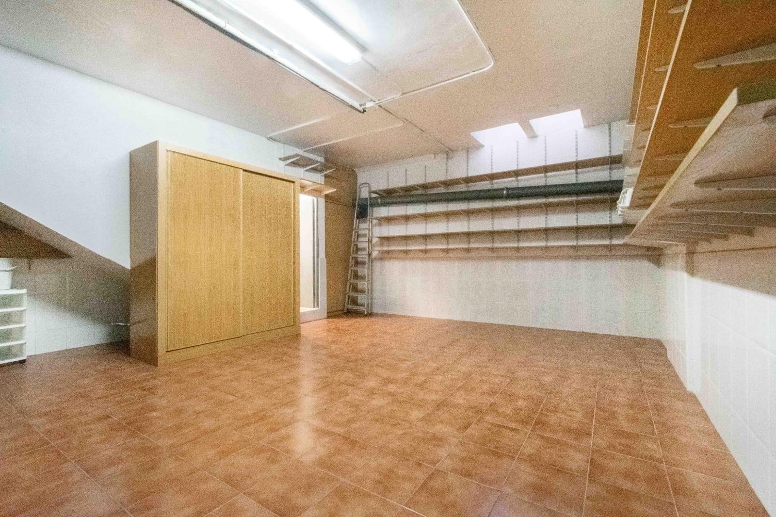 3 sypialnia Dom szeregowy na sprzedaż w Alfaz del Pi / L'Alfas del Pi z basenem garażem - 459 800 € (Ref: 9634247)