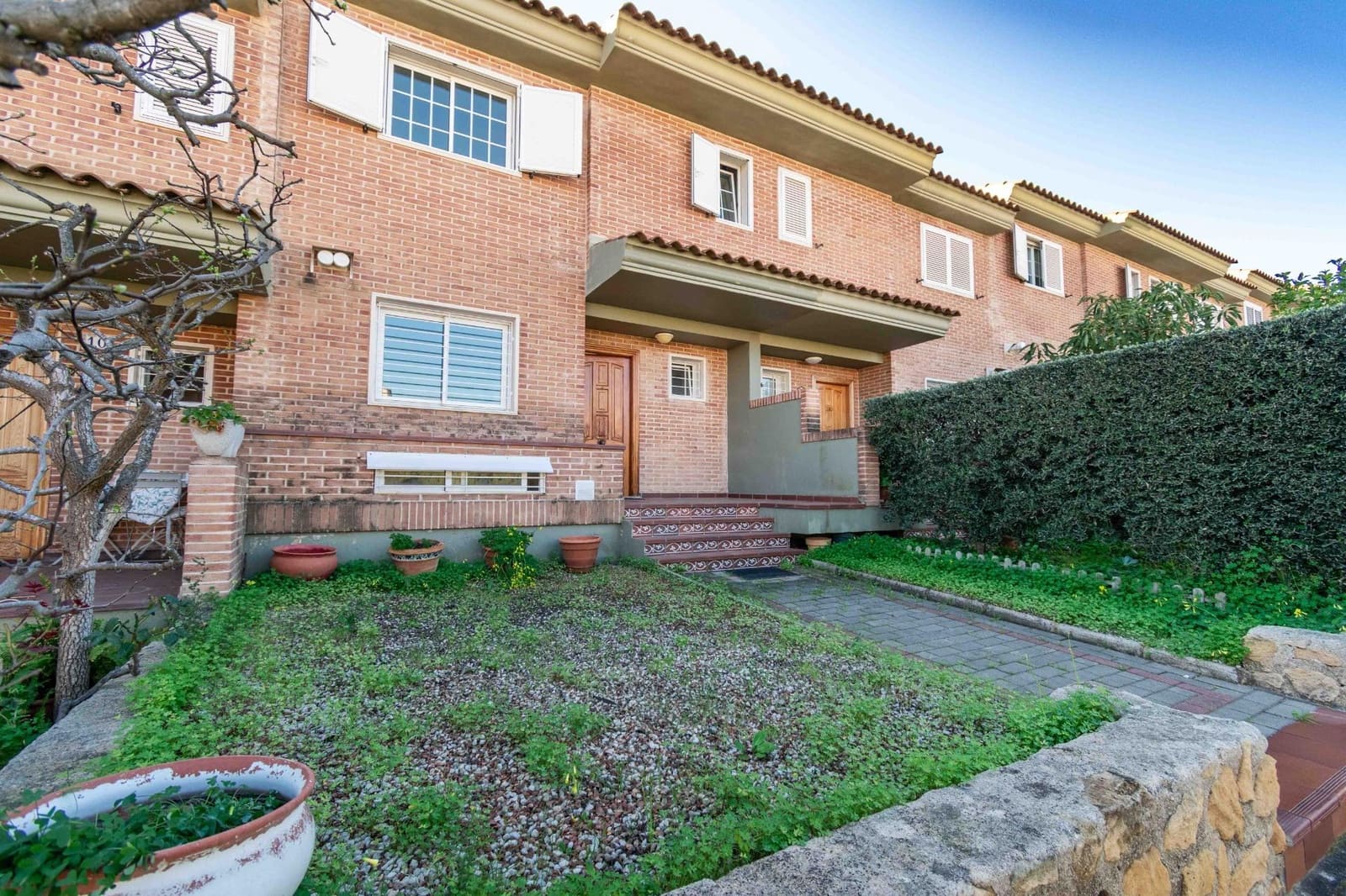 3 sypialnia Dom szeregowy na sprzedaż w Alfaz del Pi / L'Alfas del Pi z basenem garażem - 459 800 € (Ref: 9634247)