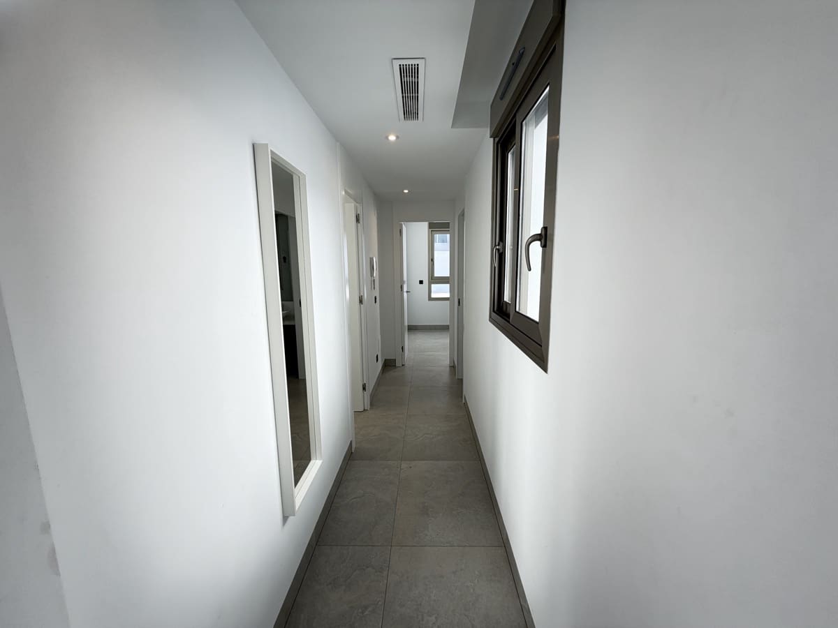 4 soveværelse Villa til salg i Villamartin med swimmingpool garage - € 525.000 (Ref: 9649767)