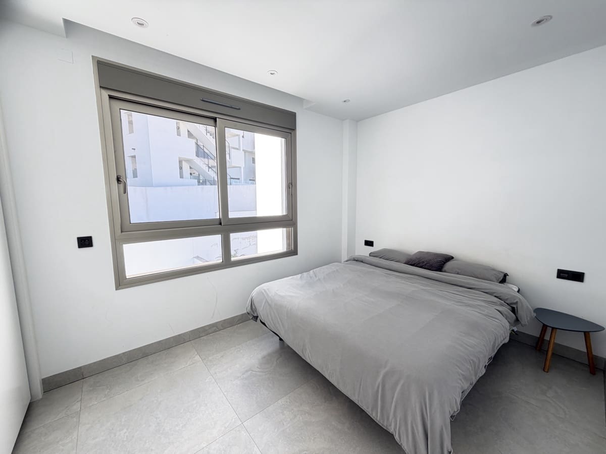 4 soveværelse Villa til salg i Villamartin med swimmingpool garage - € 525.000 (Ref: 9649767)