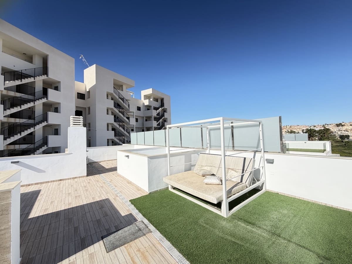 4 soveværelse Villa til salg i Villamartin med swimmingpool garage - € 525.000 (Ref: 9649767)