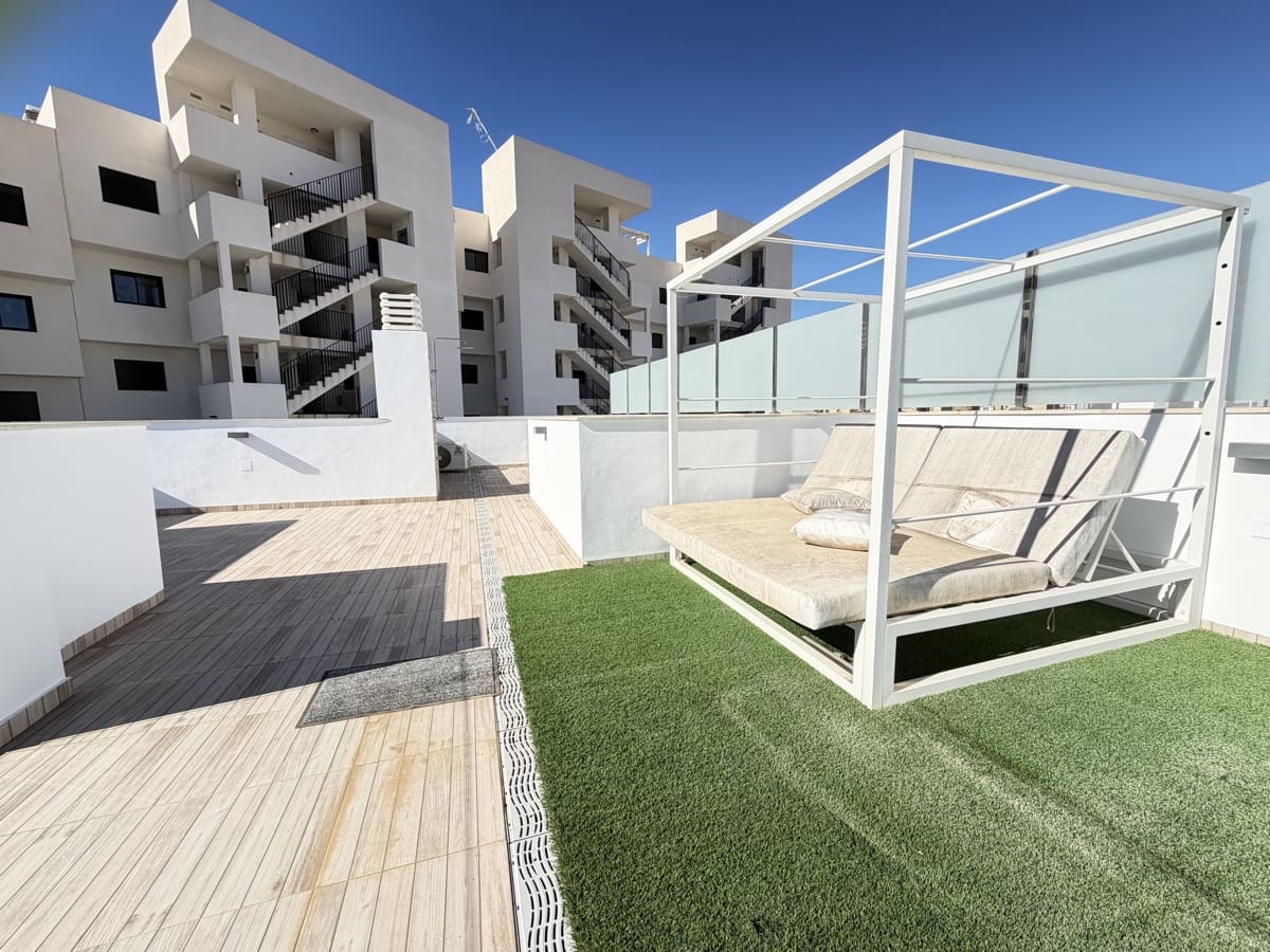 4 soveværelse Villa til salg i Villamartin med swimmingpool garage - € 525.000 (Ref: 9649767)