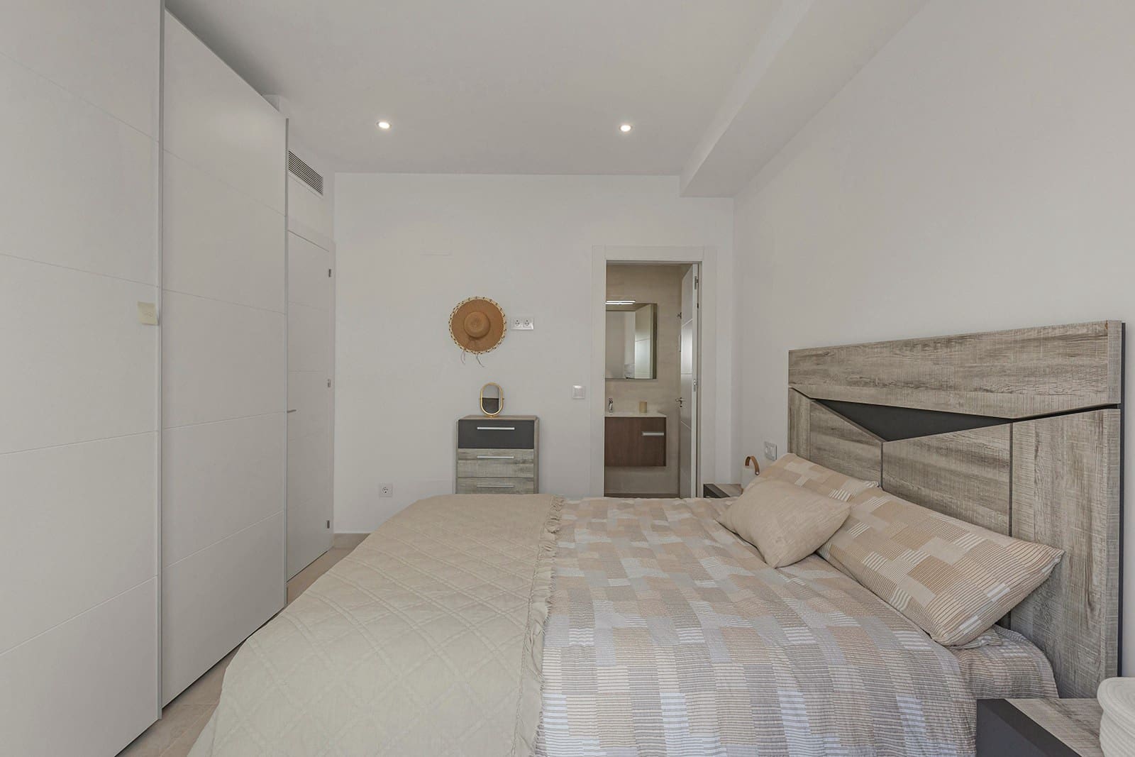 2 sypialnia Apartament na sprzedaż w Pilar de la Horadada z basenem garażem - 269 000 € (Ref: 9711962)