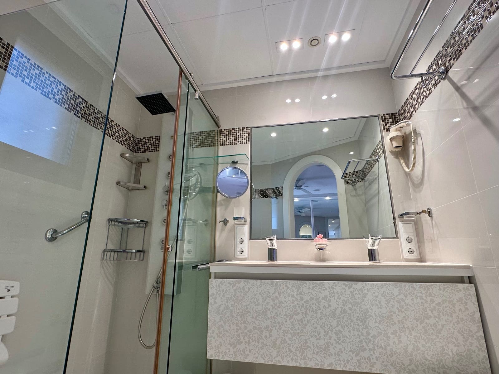 2 slaapkamer Appartement te koop in Guardamar del Segura met zwembad garage - € 419.000 (Ref: 9714751)