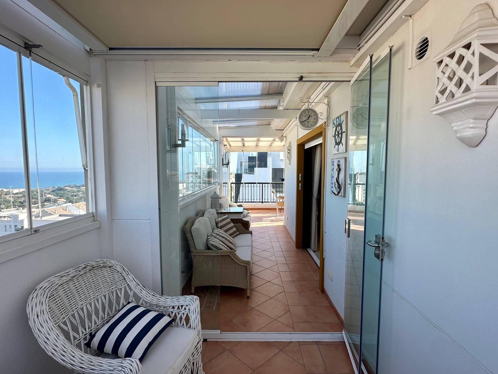 2 sovrum Takvåning till salu i Guardamar del Segura med pool garage - 419 000 € (Ref: 9714752)